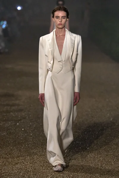 Look 1